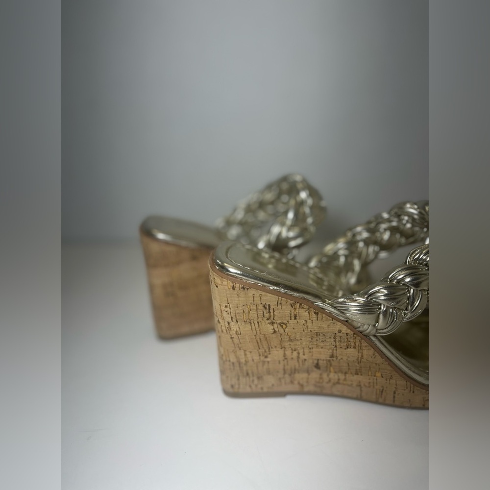 BCBGeneration Women's Ulana Sandal, No Box - Picture 7 of 7